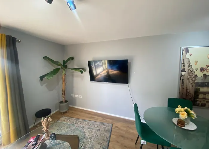 Mcr-2Bed2Bathaptparkinglux Canal